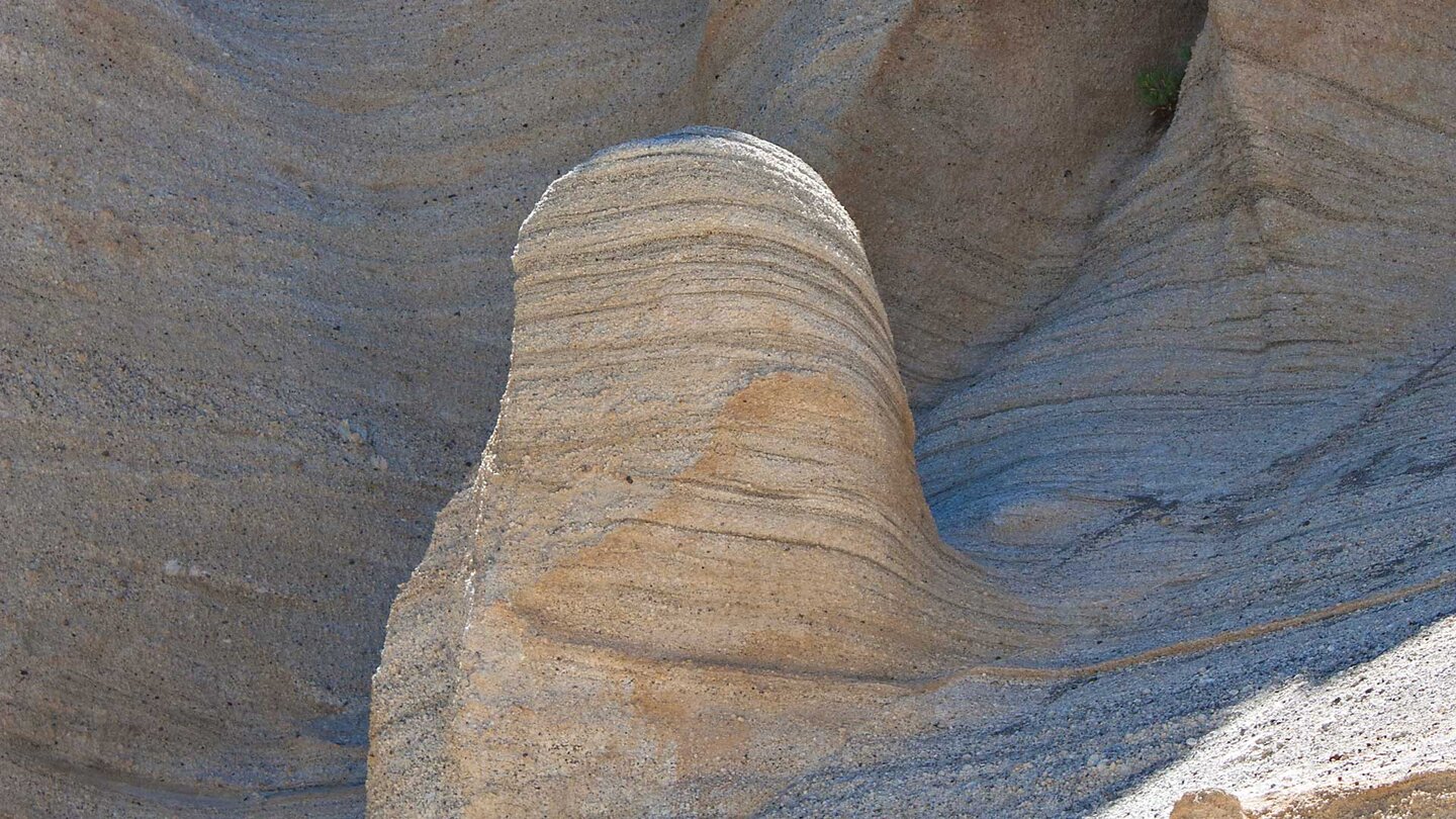 Tuffsteinschichten der Paisaje Lunár auf Teneriffa