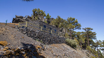 die gemauerte Berghütte Refugio Punta de los Roques