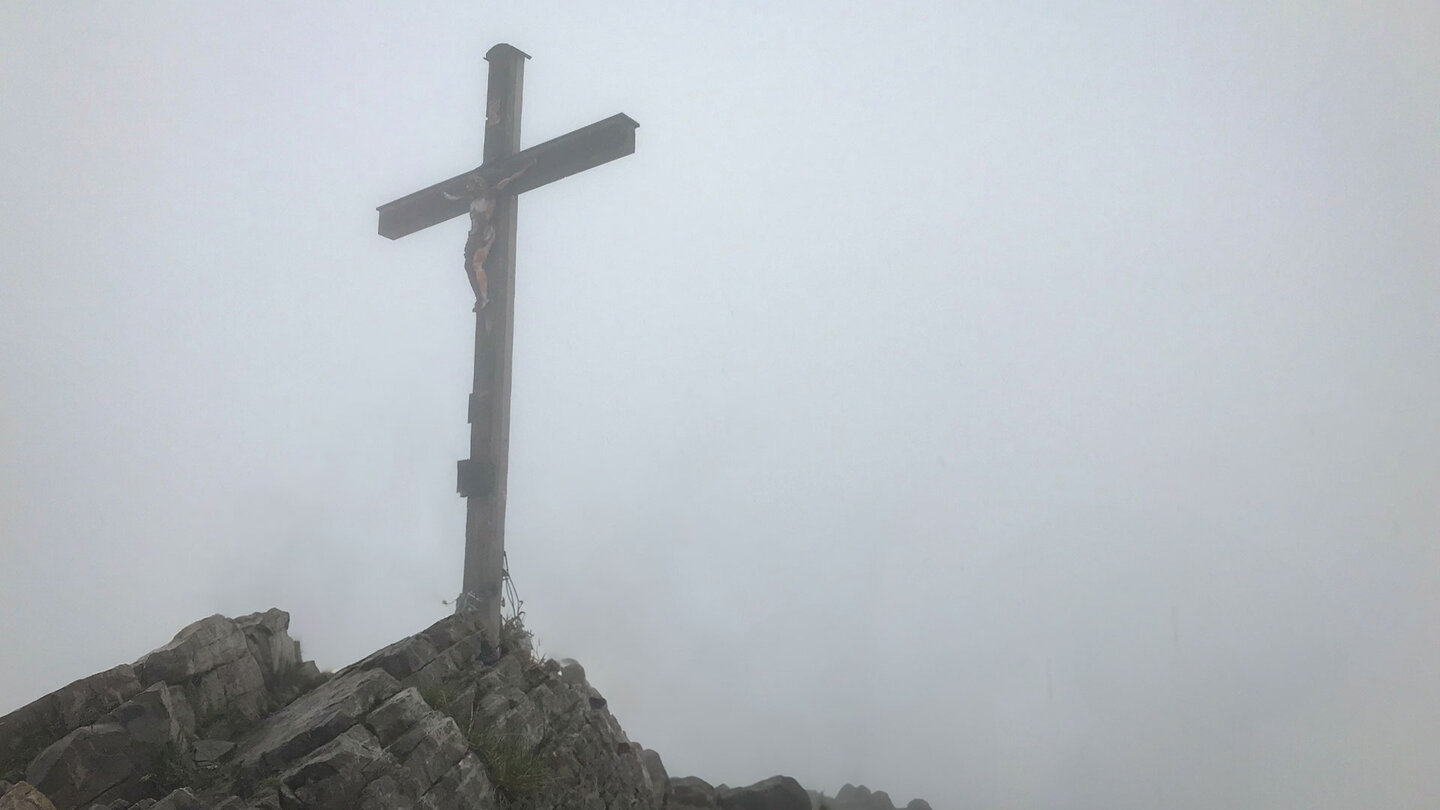 das Gipfelkreuz der Brecherspitze