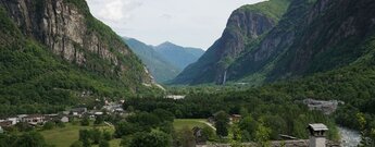 Blick über Cevio im Herzen des Maggiatals