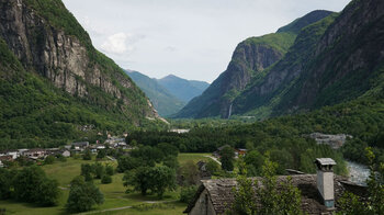 Blick über Cevio im Herzen des Maggiatals