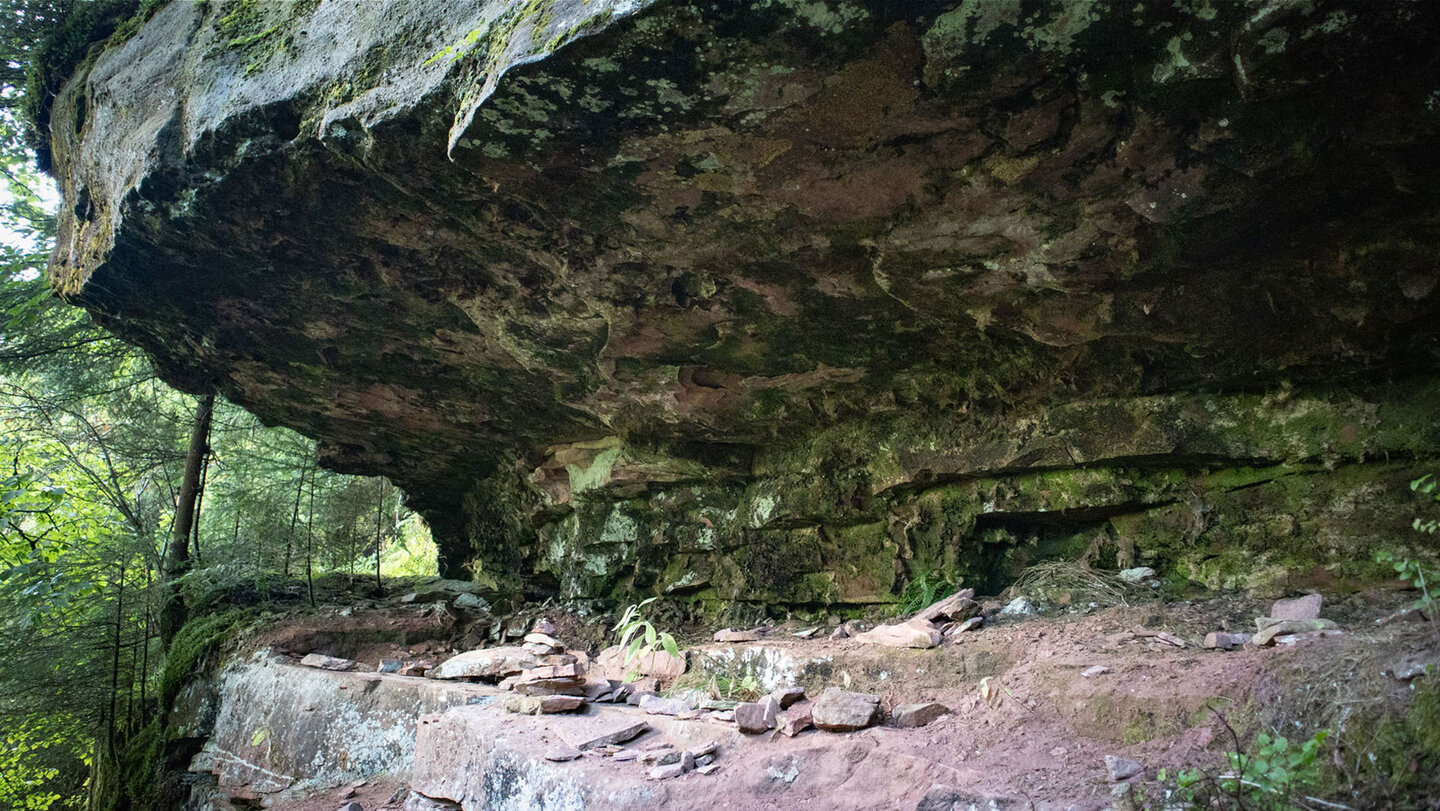 Felsüberhänge am Teufelskanzelweg