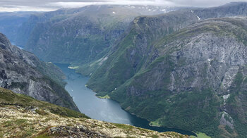 Blick vom Rimstigfjellet in den Nærøyfjord