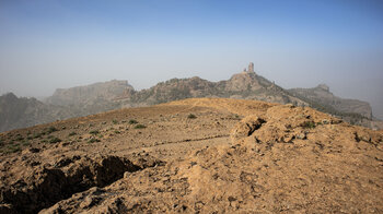 Blick vom El Montañón zum Roque Nublo