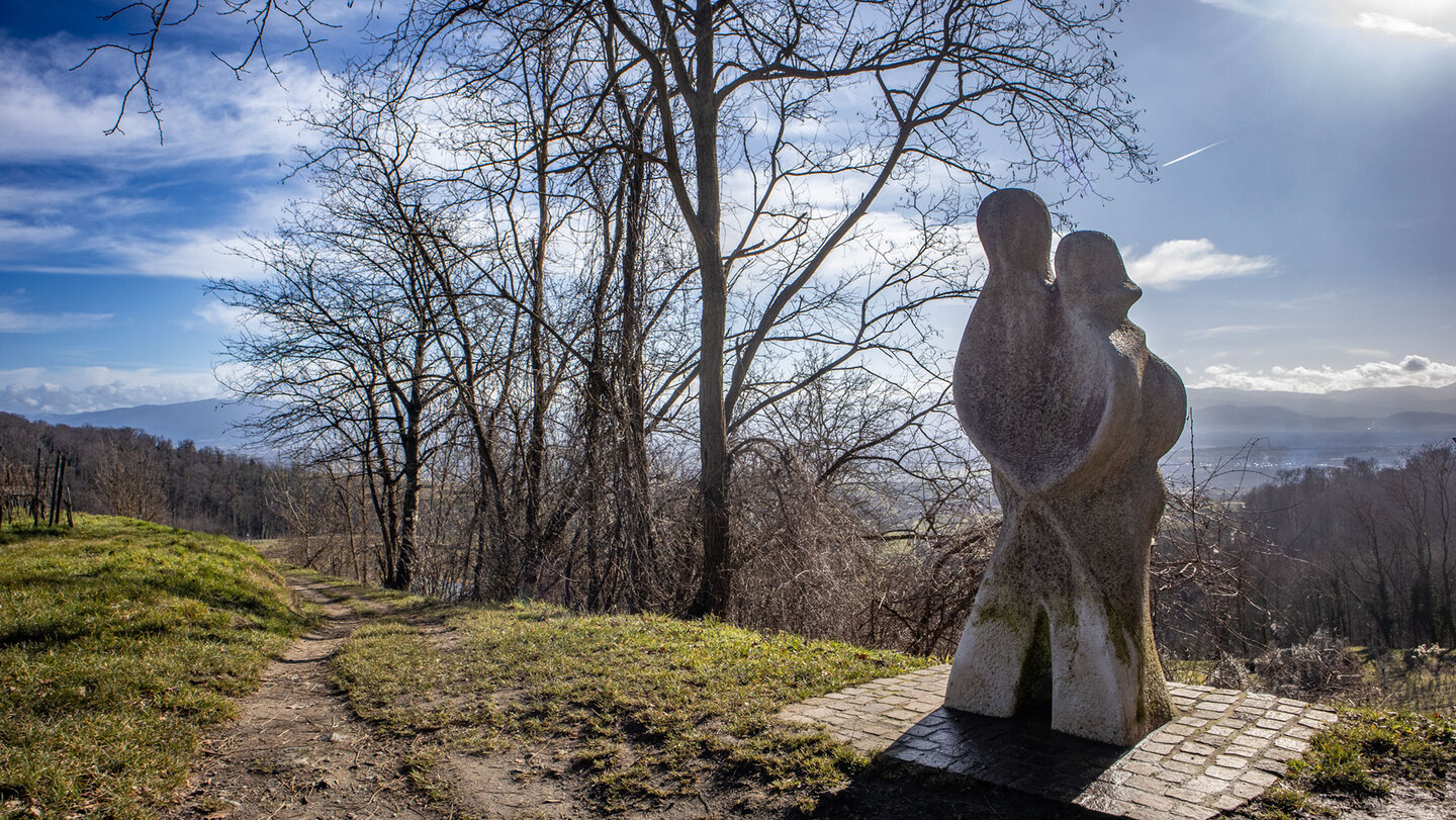 Skulptur Wanderer bei der Schönen Aussicht am Vogelsangpass