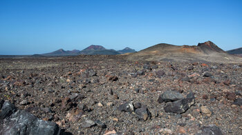 der Volcán de Las Nueces gegenüber des Montaña Colorada