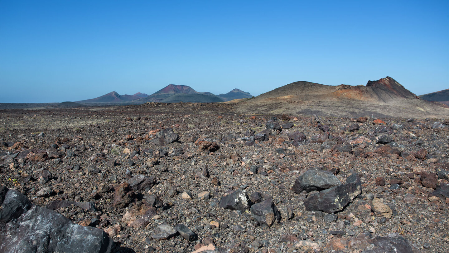 der Volcán de Las Nueces gegenüber des Montaña Colorada