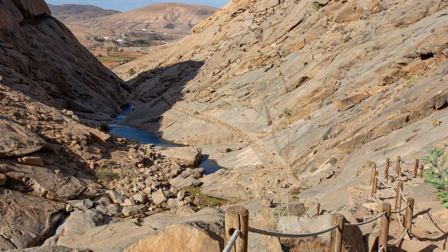 Wanderweg ins Barranco de Malpaso am Stausee Embalse de las Penitas