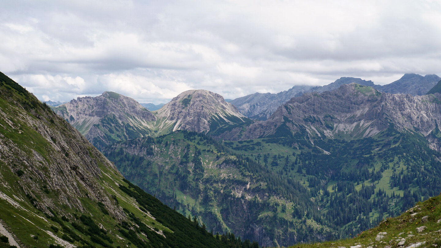 Fernblick zum Gipfel des Hochvogel Fernblick zum Hochvogel