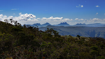 Die Insel Mauritius ist für ihre markante Bergwelt bekannt