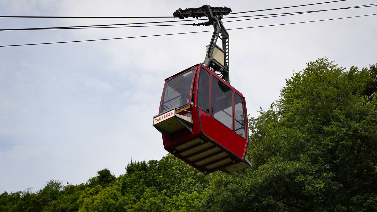 moderne Gondel der Seilbahn Monte Carasso-Mornera Gondel der Seilbahn Monte Carasso-Mornera