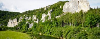 Blick auf die spektakulären Rabenfelsen