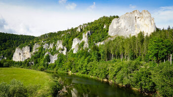 Blick auf die spektakulären Rabenfelsen