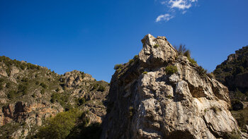 Fels am Wanderweg Rio Verde