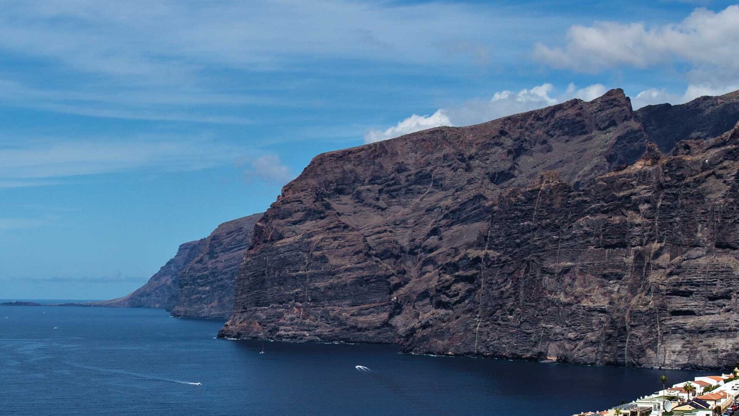 die Klippen der Steilküste von Los Gigantes auf Teneriffa