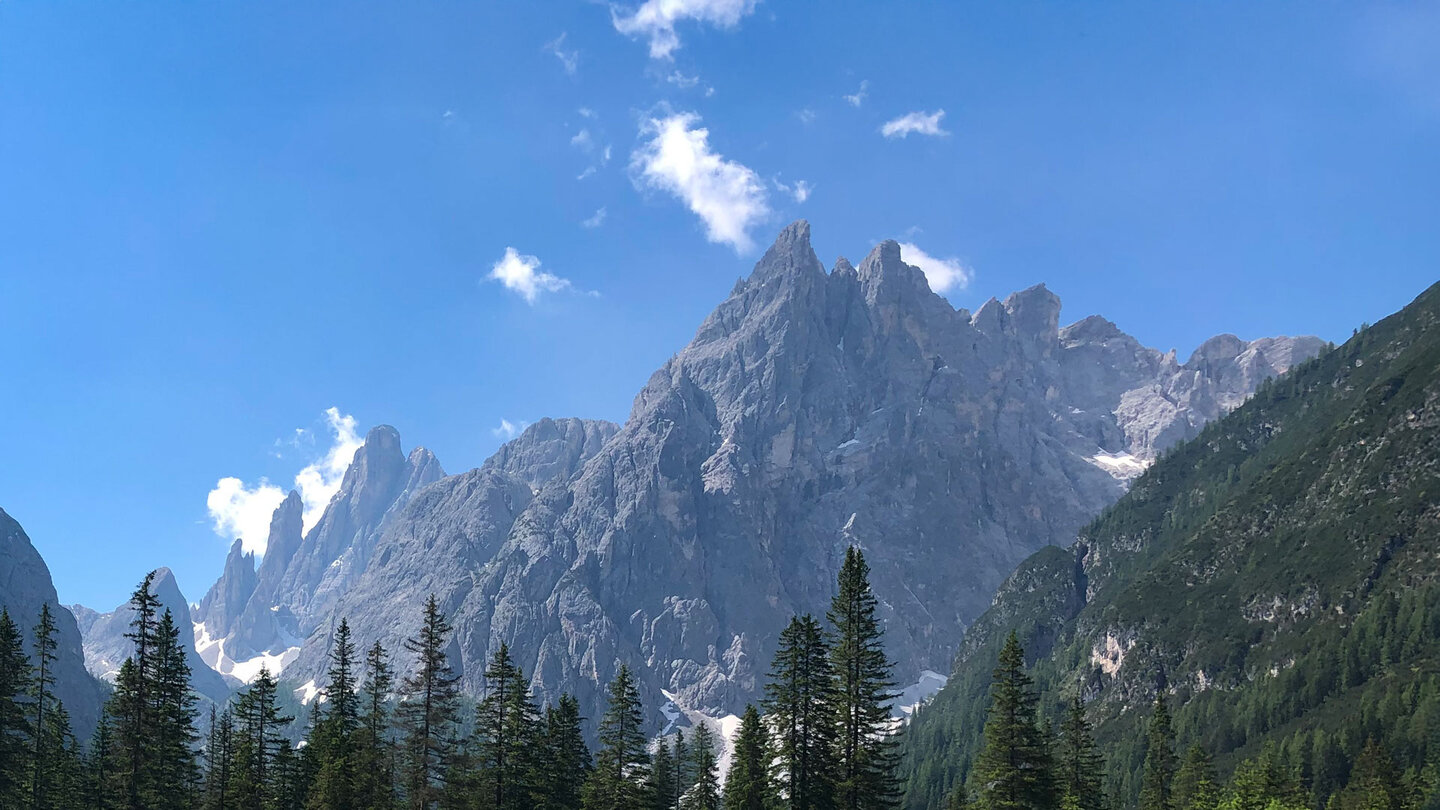 der Einserkofel gilt als Wahrzeichen der Sextener Dolomiten der Einserkofe- Wahrzeichen der Sextener Dolomiten