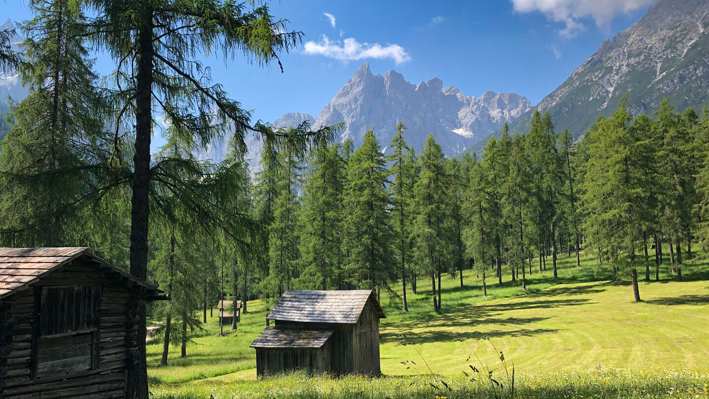 Blick zum Einserkofel vom Fischleintal Einserkofel vom Fischleintal