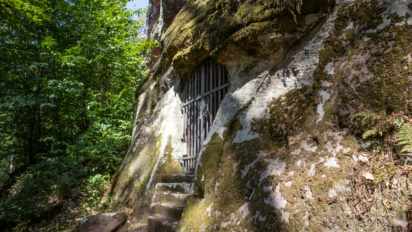 Die Lourdes-Grotte am Eichelberg.