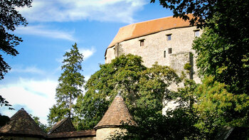 historische Stauferburg Burg Guttenberg