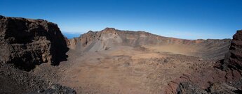 der farbenprächtige Krater des Pico Viejo im Teide Nationalpark