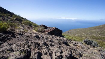 Ruine der Finca Abache bei der Wanderung über die Hochebene