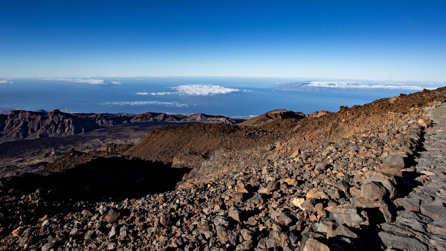 die Nachbarinsel La Gomera vom Wanderweg 12 Mirador de Pico Viejo