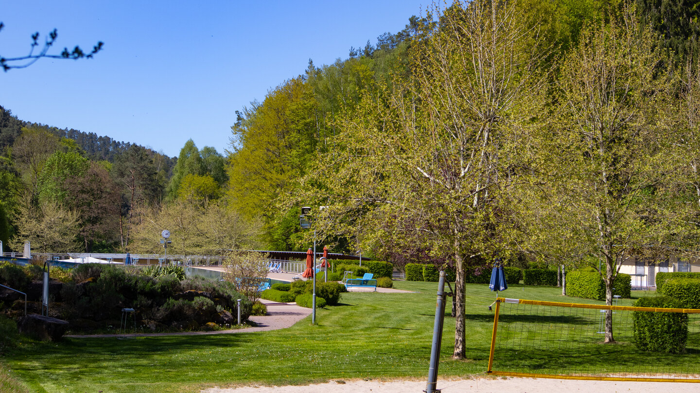 die Wanderung beginnt am Wasgaufreibad