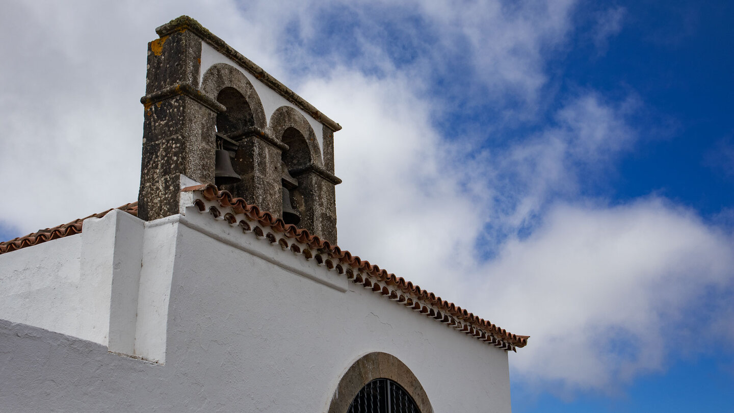 der Glockenturm der Kapelle San José