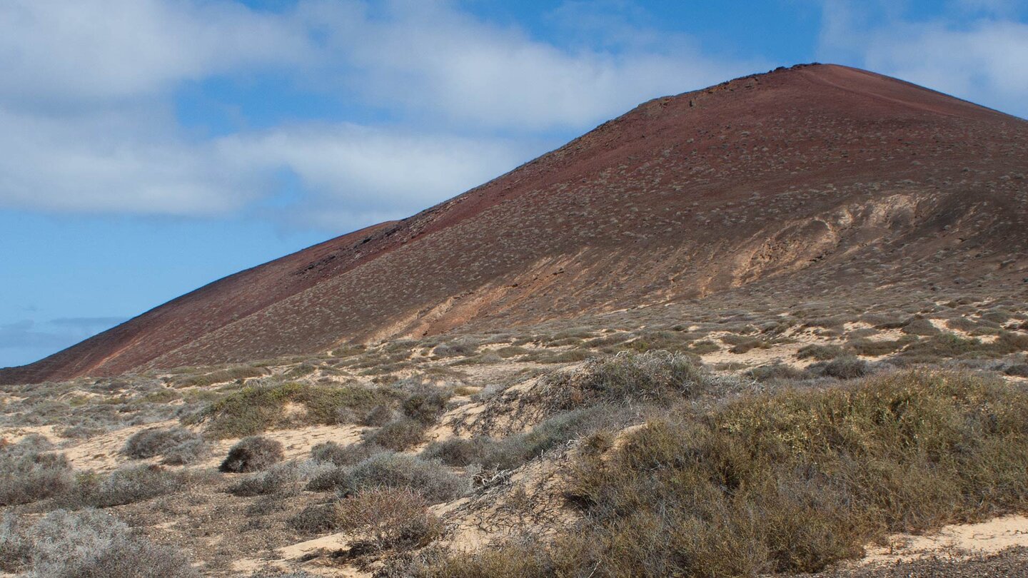 Ausblick auf den rötlich gefärbten Montaña Bermeja