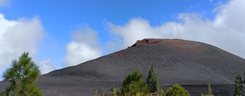 Ausblick auf den Vulkankegel des Montaña Negra vom Wanderweg