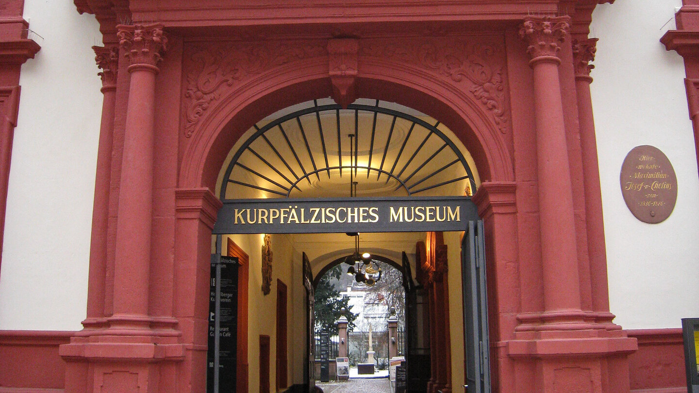 Eingang zum Kurpfälzisches Museum in Heidelberg Kurpfälzisches Museum in Heidelberg
