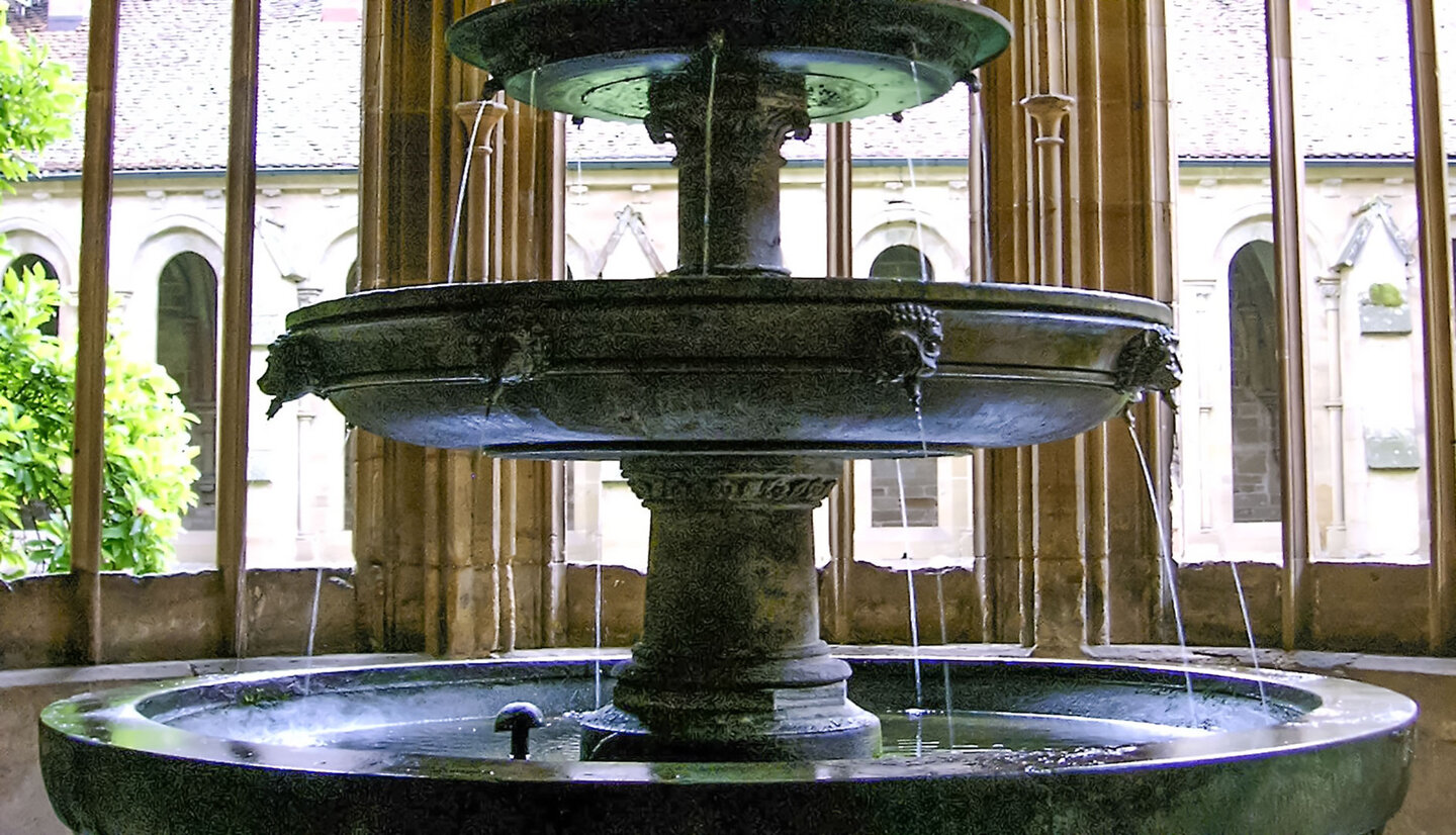 gotisches Brunnenhaus des Klosters Maulbronn Brunnenhaus des Klosters Maulbronn