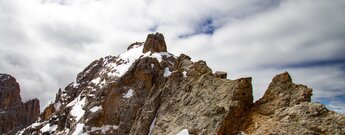 der Cima di Mezzo ist er einer der drei großen Gipfel der Cristallogruppe