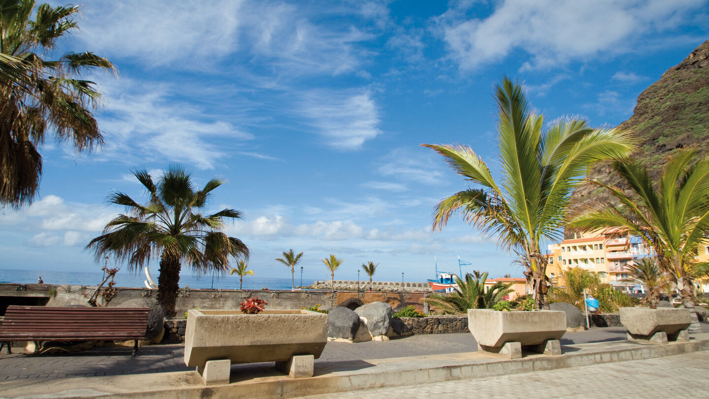 Blick über die Promenade bei Puerto de Tazacorte auf La Palma Blick über die Promenade bei Puerto de Tazacorte