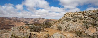 grandiose Ausblicke über die Felsgipfel vom Höhenwanderweg