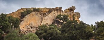 Kalksteinriffs auf der Wanderung am Río Hozgarganta