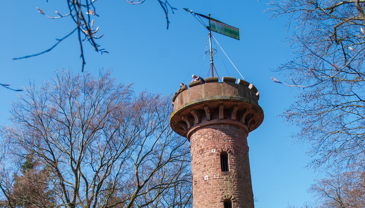 der Heiligenbergturm beim Stephanskloster der Heiligenbergturm beim Stephanskloster