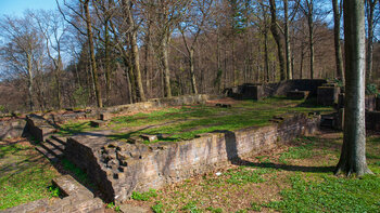 Ruine des Stephansklosters am Heiligenberg