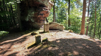 Grenzsteine am Rinnthaler Höhenweg