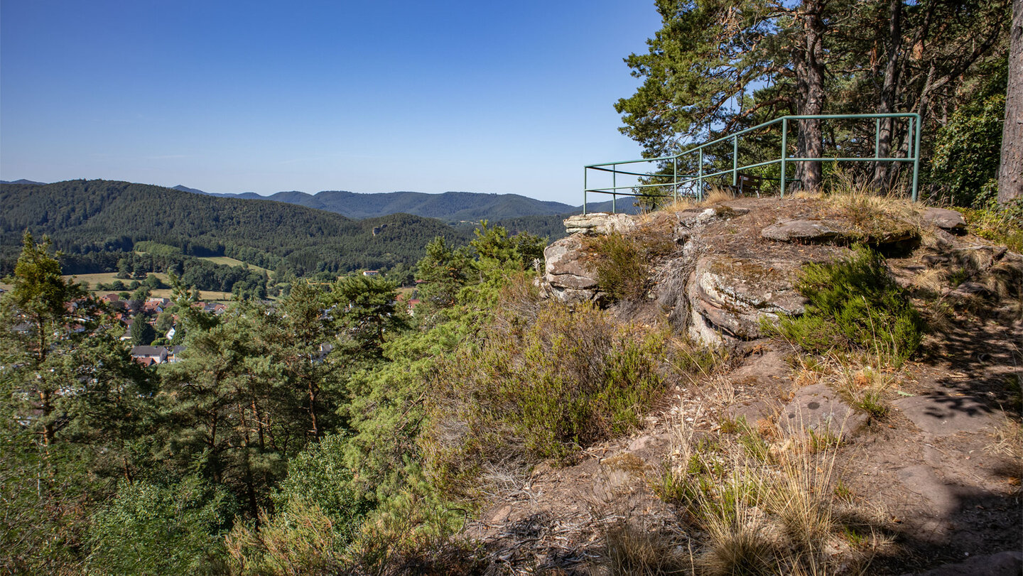 Oberer Aussichtspunkt an der Eichelbergplatte.