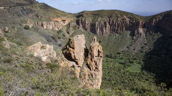 Felsformationen entlang der Wanderroute in die Caldera de Bandama