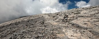 Wanderweg im Gipfelgebiet des La Maroma
