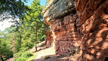 Wanderweg entlang der Altschlossfelsen