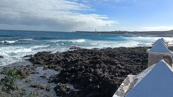 Ausblick von El Porís zum Leuchtturm