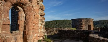 Aussichtsplattform auf der Burgruine Neudahn
