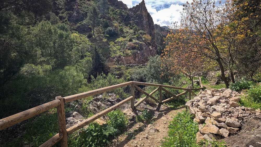 Wanderweg Sendero de Las Viñas am Rio Cuadros bei Bedmar