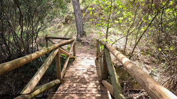 Brücke zum Caño del Aguadero über den Rio Cuadros in der Sierra Mágina - die man nicht quert