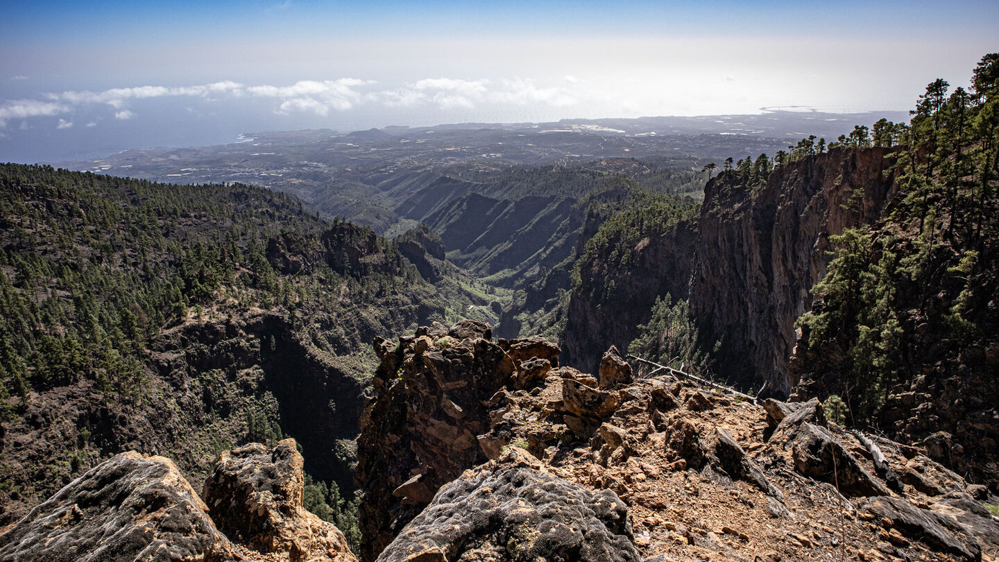 Ausblick über die Tamadya-Schlucht zur Küste