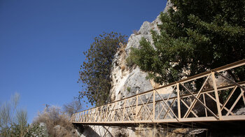 Brücke im Parque periurbano de Zuheros