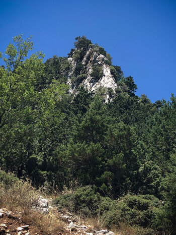 Felsformationen am Wanderpfad nach Lakki